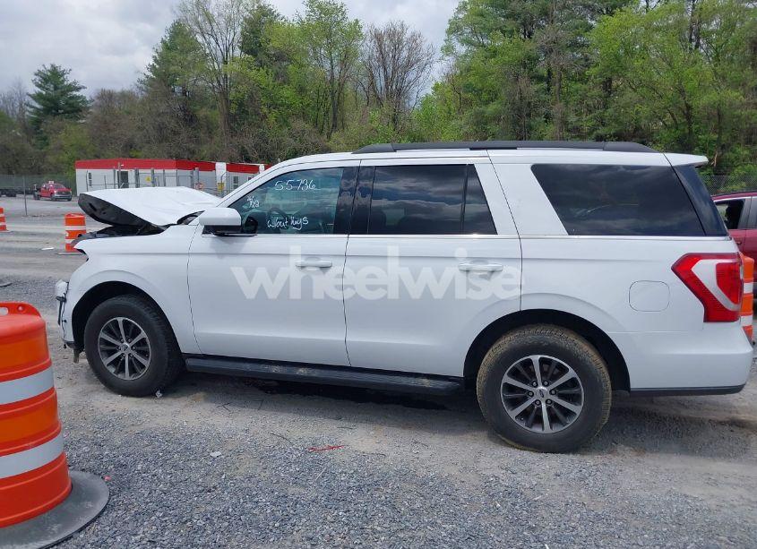 Photo 14 of 2019 Ford Expedition XLT (VIN 1FMJU1JT0KEA72504)