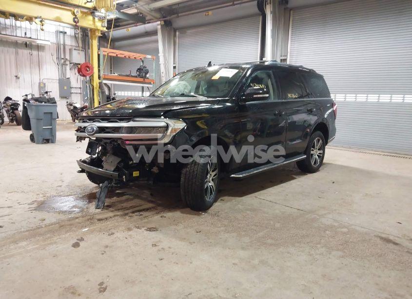 Photo 2 of 2022 Ford Expedition XLT (VIN 1FMJU1JT0NEA48370)