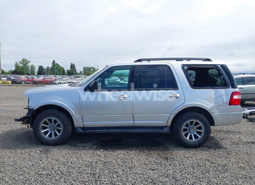 Photo 15 of 2017 Ford Expedition XLT (VIN 1FMJU1JT1HEA52786)