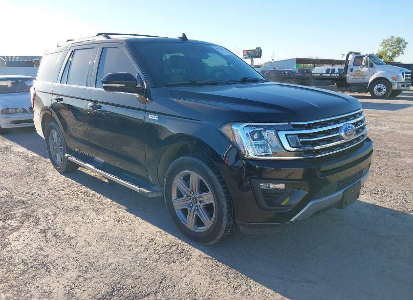 2018 Ford Expedition XLT (VIN 1FMJU1JT1JEA63793) main photo