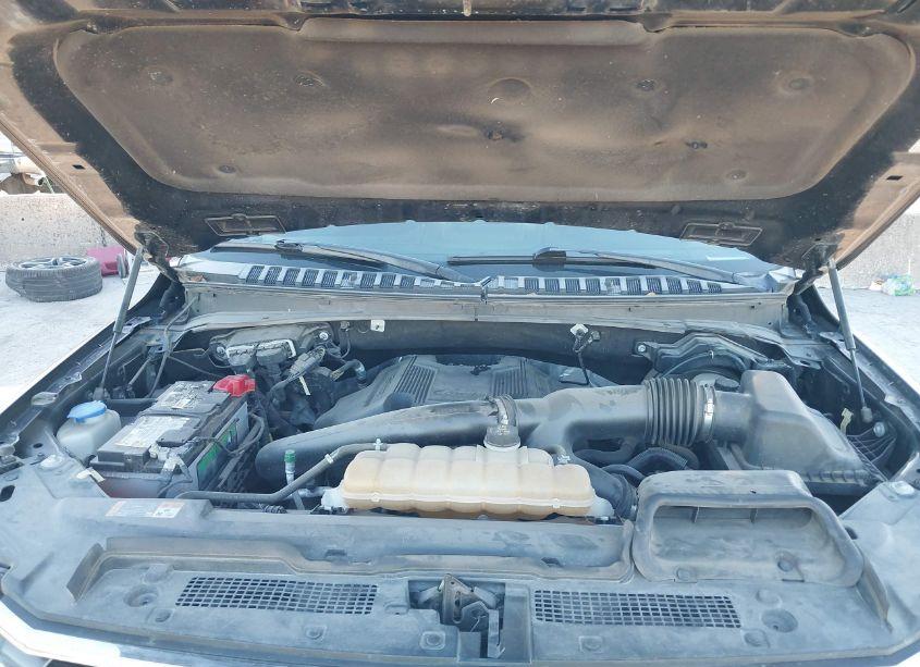 Photo 10 of 2018 Ford Expedition XLT (VIN 1FMJU1JT1JEA63793)