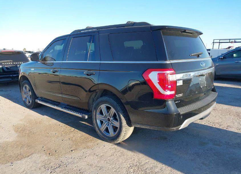 Photo 3 of 2018 Ford Expedition XLT (VIN 1FMJU1JT1JEA63793)