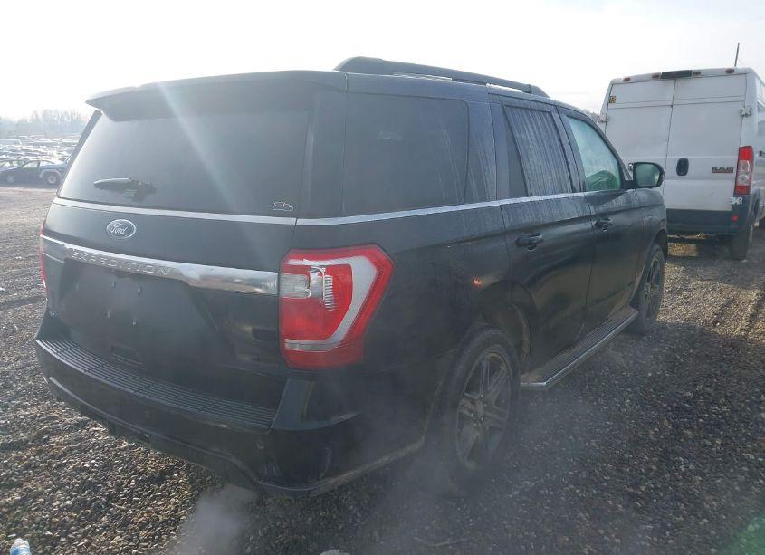 Photo 4 of 2021 Ford Expedition XLT (VIN 1FMJU1JT1MEA32323)