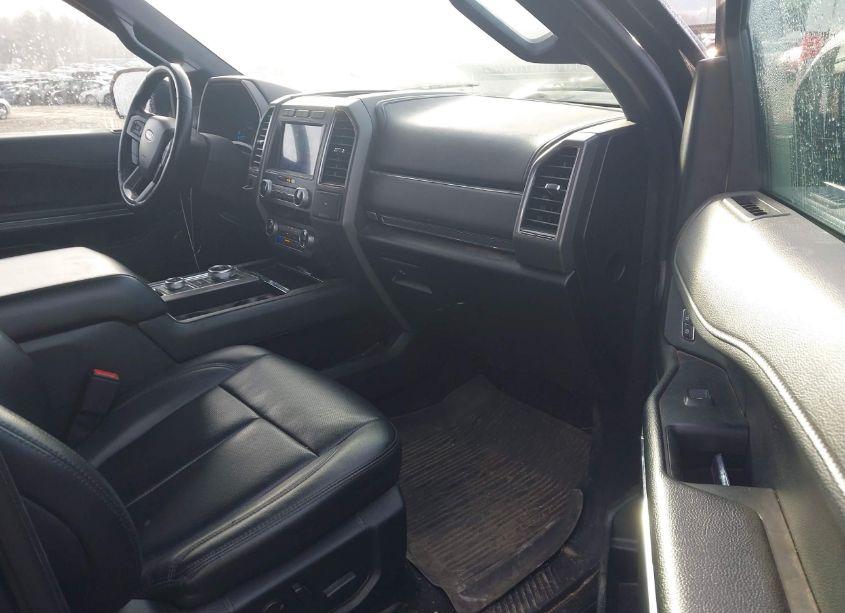 Photo 5 of 2021 Ford Expedition XLT (VIN 1FMJU1JT1MEA32323)