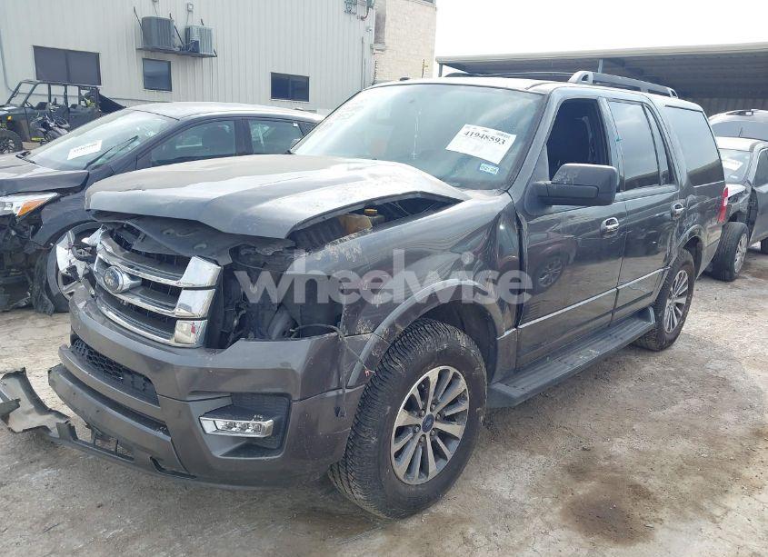 Photo 2 of 2017 Ford Expedition XLT (VIN 1FMJU1JT2HEA47953)
