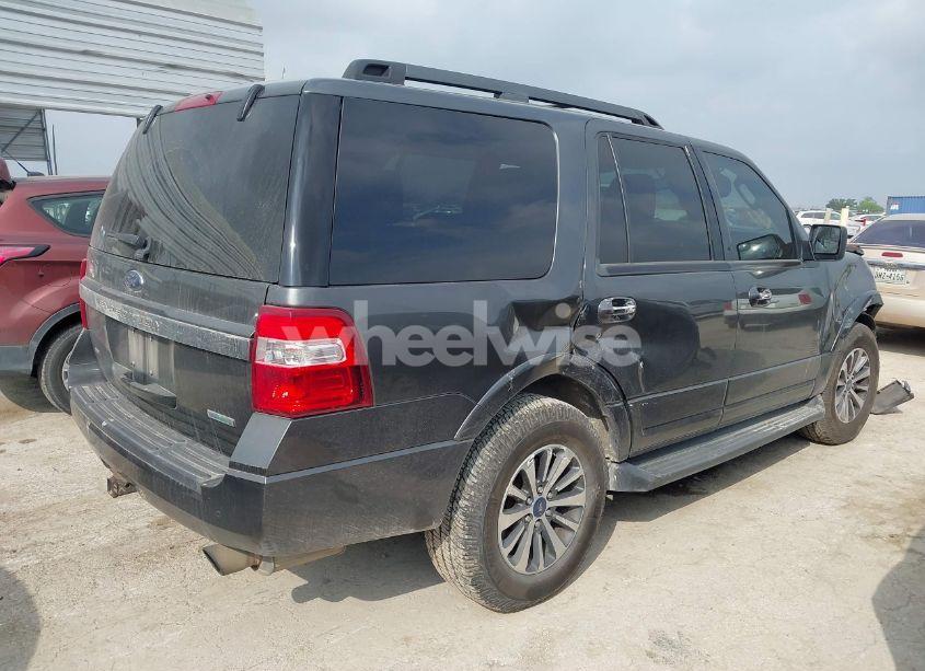 Photo 4 of 2017 Ford Expedition XLT (VIN 1FMJU1JT2HEA47953)