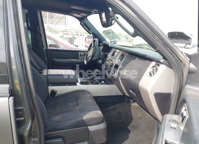 Photo 5 of 2017 Ford Expedition XLT (VIN 1FMJU1JT2HEA47953)