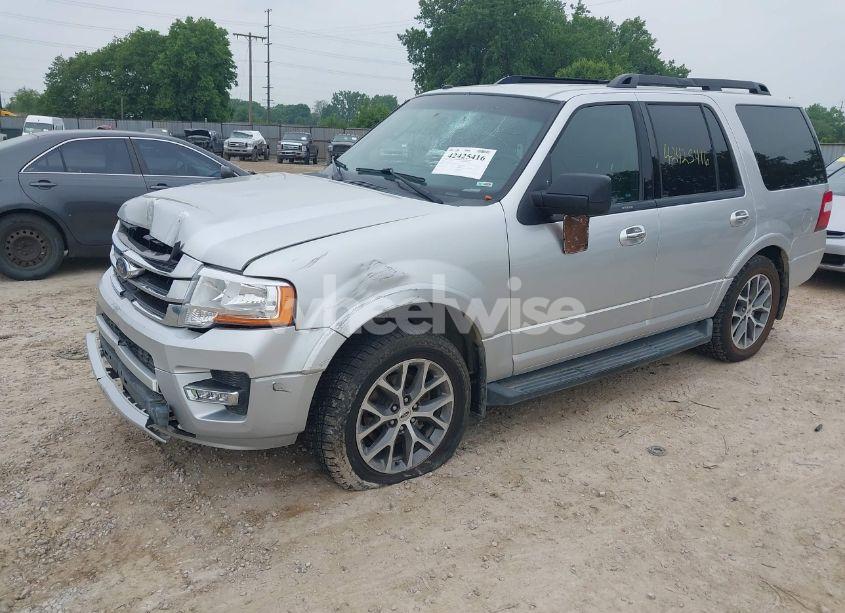 Photo 2 of 2017 Ford Expedition XLT (VIN 1FMJU1JT2HEA58564)