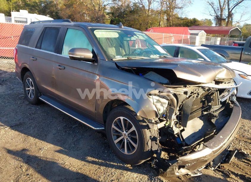 2018 Ford Expedition XLT (VIN 1FMJU1JT2JEA29961) main photo