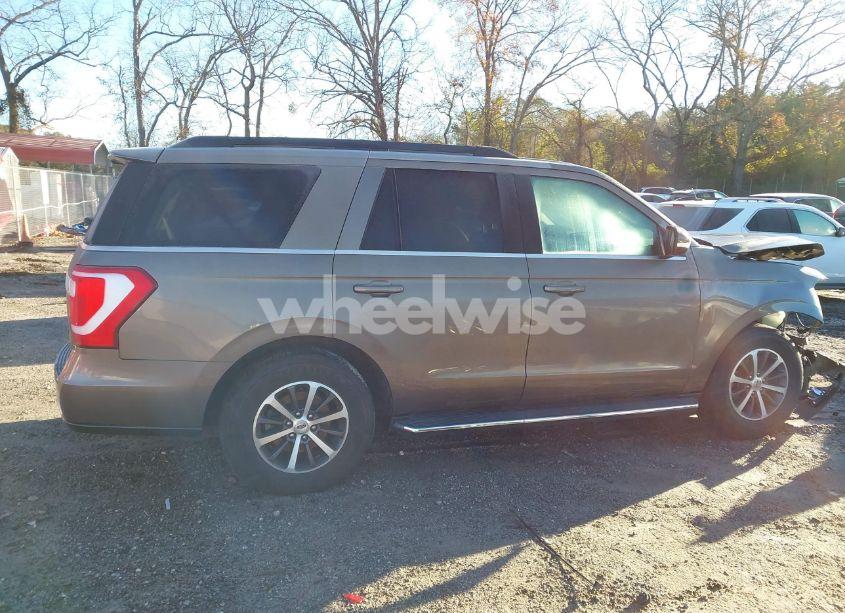 Photo 12 of 2018 Ford Expedition XLT (VIN 1FMJU1JT2JEA29961)