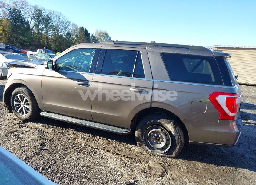 Photo 13 of 2018 Ford Expedition XLT (VIN 1FMJU1JT2JEA29961)