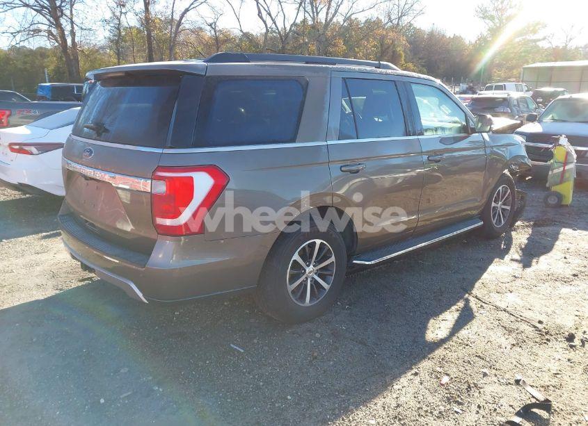 Photo 4 of 2018 Ford Expedition XLT (VIN 1FMJU1JT2JEA29961)