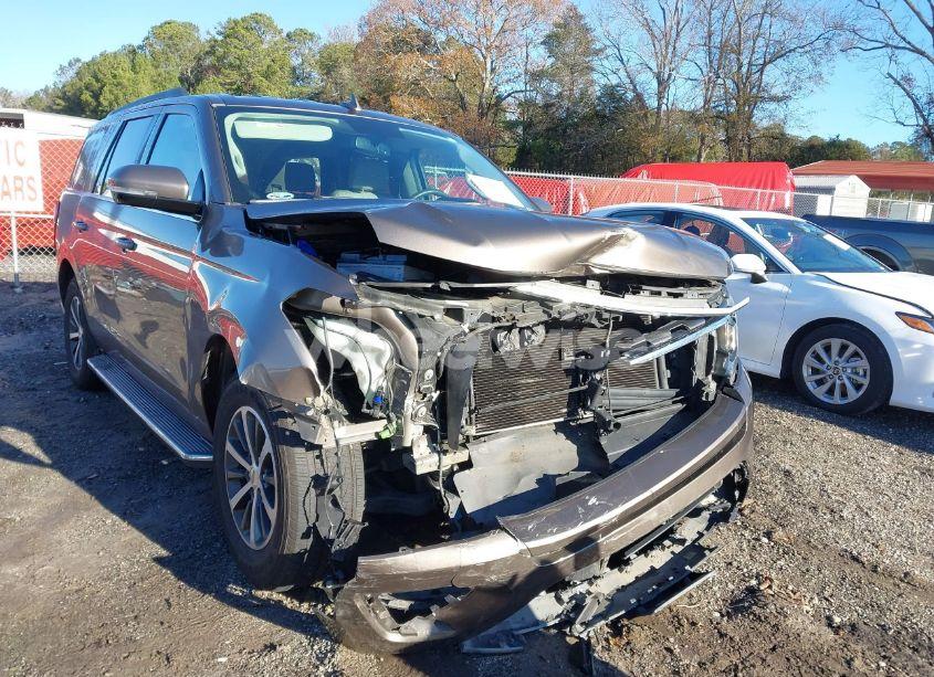 Photo 6 of 2018 Ford Expedition XLT (VIN 1FMJU1JT2JEA29961)