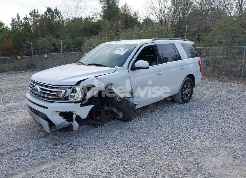 Photo 2 of 2019 Ford Expedition XLT (VIN 1FMJU1JT2KEA29766)