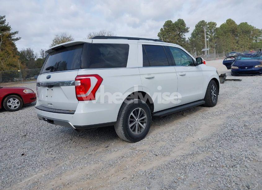 Photo 4 of 2019 Ford Expedition XLT (VIN 1FMJU1JT2KEA29766)