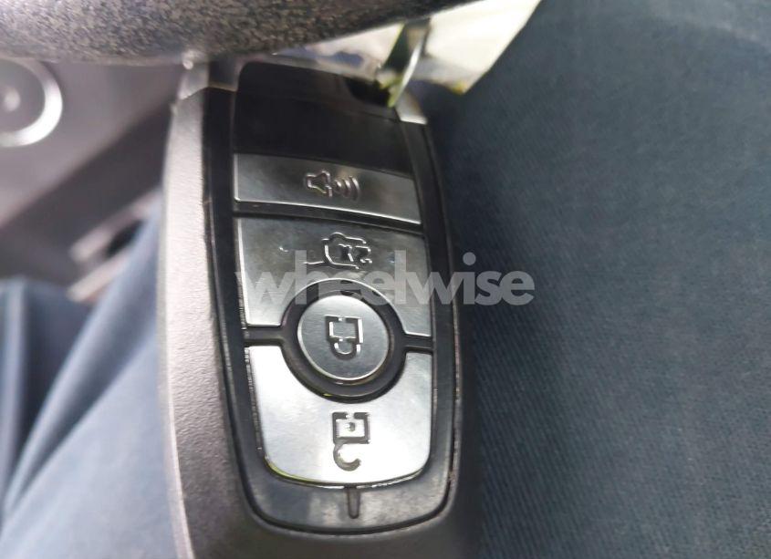 Photo 11 of 2019 Ford Expedition XLT (VIN 1FMJU1JT2KEA53534)