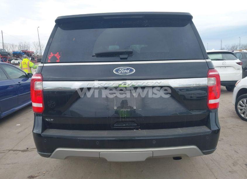 Photo 16 of 2019 Ford Expedition XLT (VIN 1FMJU1JT2KEA53534)