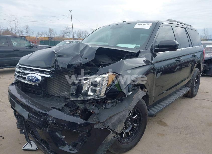 Photo 2 of 2019 Ford Expedition XLT (VIN 1FMJU1JT2KEA53534)