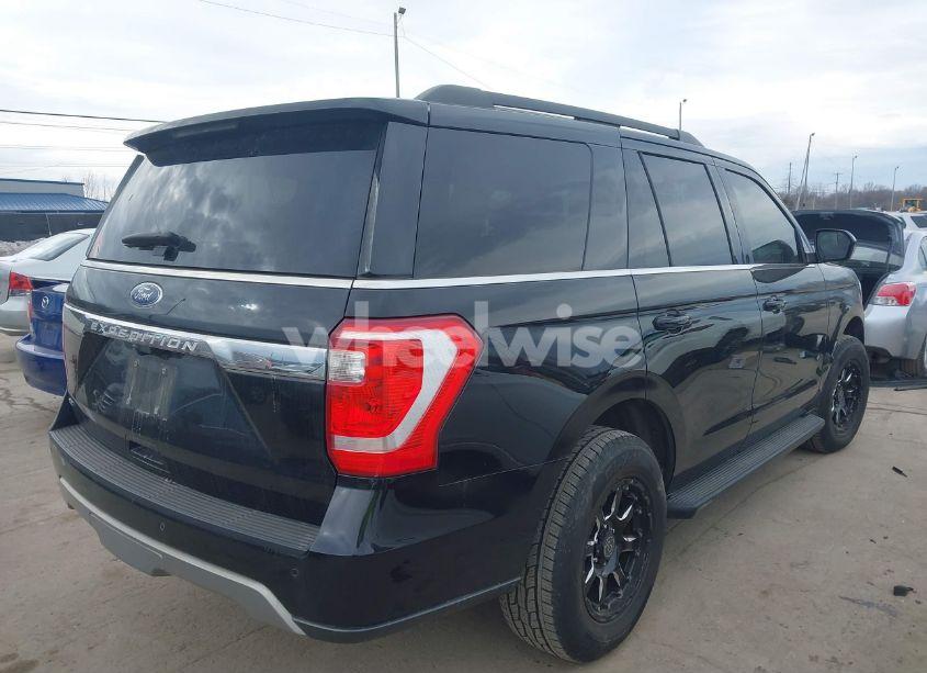 Photo 4 of 2019 Ford Expedition XLT (VIN 1FMJU1JT2KEA53534)