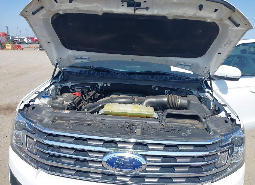 Photo 10 of 2019 Ford Expedition XLT (VIN 1FMJU1JT2KEA69233)