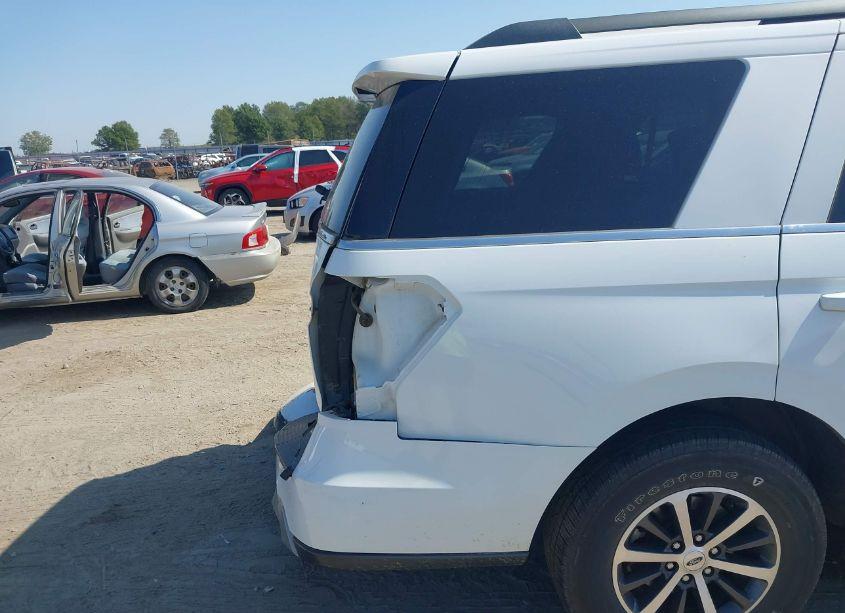 Photo 18 of 2019 Ford Expedition XLT (VIN 1FMJU1JT2KEA69233)
