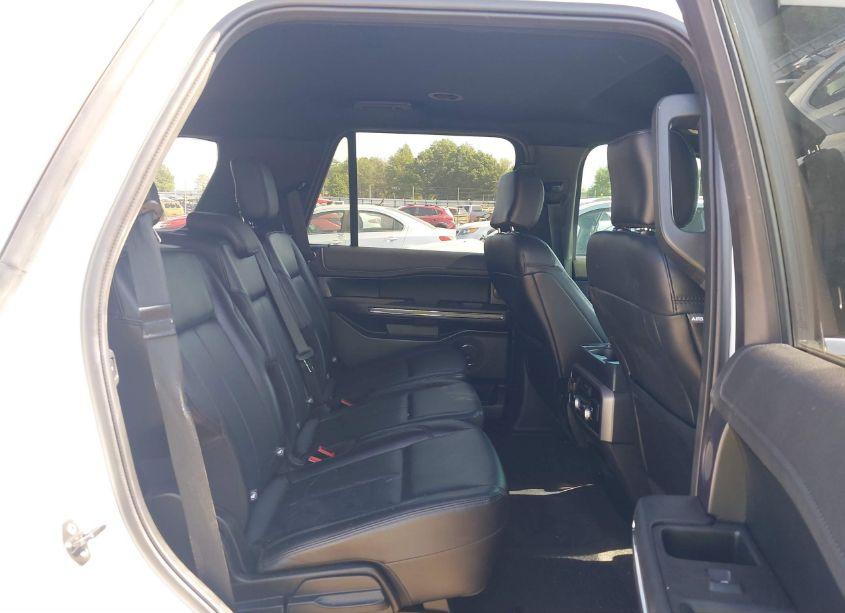Photo 8 of 2019 Ford Expedition XLT (VIN 1FMJU1JT2KEA69233)