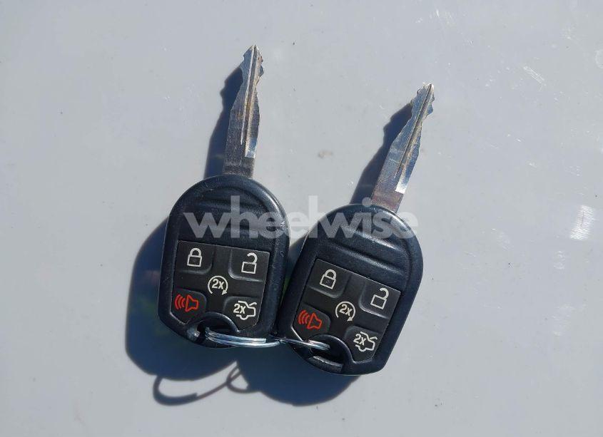 Photo 11 of 2015 Ford Expedition XLT (VIN 1FMJU1JT3FEF15203)