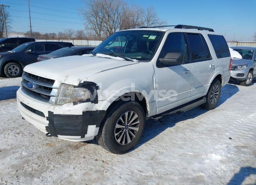 Photo 2 of 2016 Ford Expedition XLT (VIN 1FMJU1JT3GEF38935)
