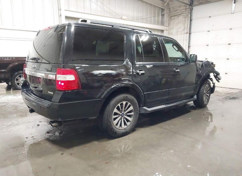 Photo 4 of 2017 Ford Expedition XLT (VIN 1FMJU1JT3HEA52790)