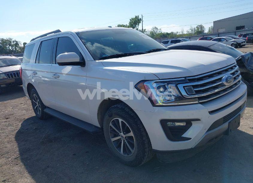 2018 Ford Expedition XLT (VIN 1FMJU1JT3JEA15535) main photo