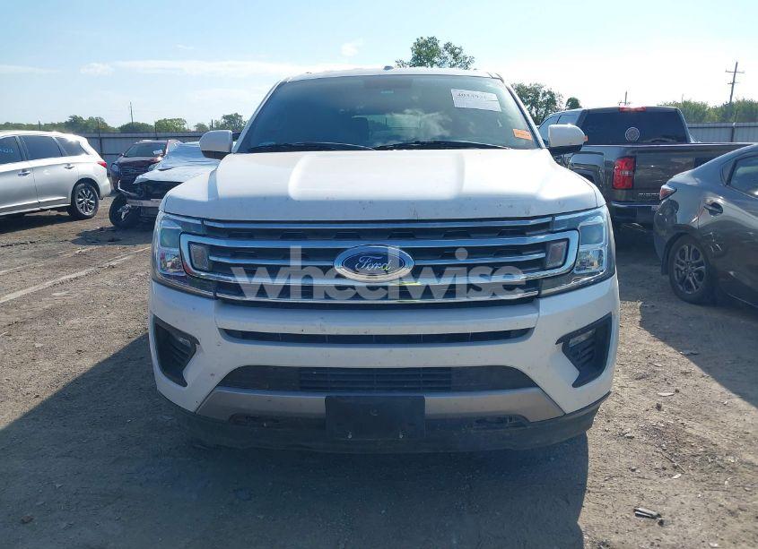 Photo 12 of 2018 Ford Expedition XLT (VIN 1FMJU1JT3JEA15535)