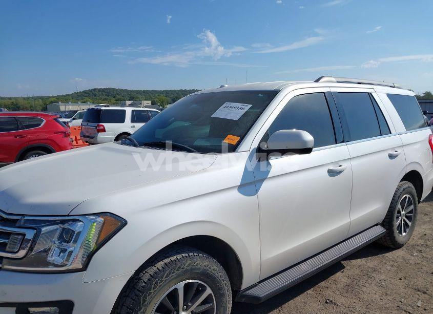 Photo 6 of 2018 Ford Expedition XLT (VIN 1FMJU1JT3JEA15535)