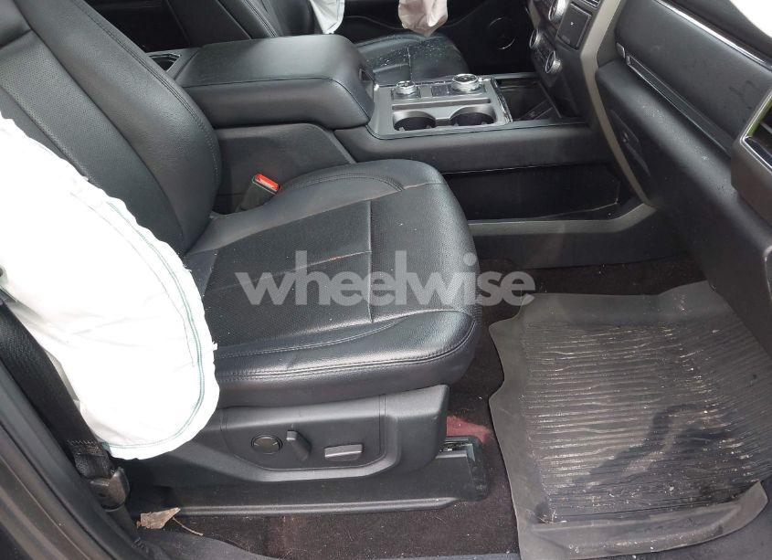Photo 5 of 2021 Ford Expedition XLT (VIN 1FMJU1JT3MEA38883)