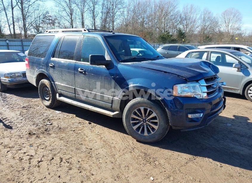 2017 Ford Expedition XLT (VIN 1FMJU1JT4HEA27932) main photo