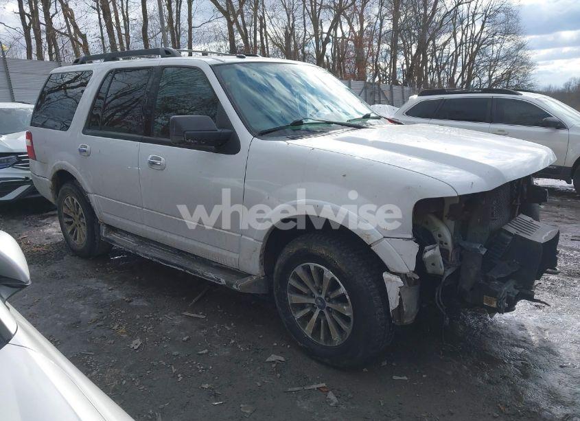 2017 Ford Expedition XLT (VIN 1FMJU1JT4HEA31284) main photo