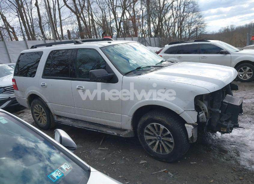 Photo 13 of 2017 Ford Expedition XLT (VIN 1FMJU1JT4HEA31284)