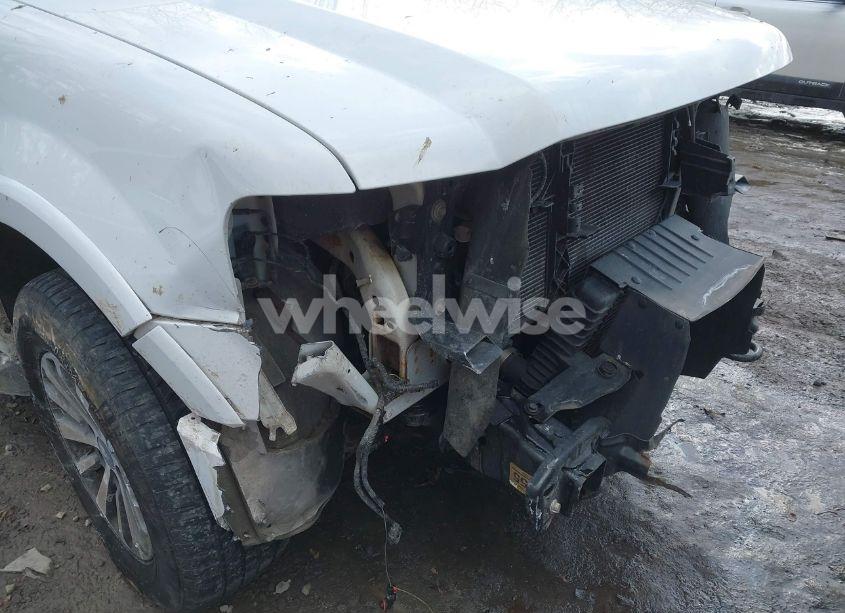 Photo 18 of 2017 Ford Expedition XLT (VIN 1FMJU1JT4HEA31284)