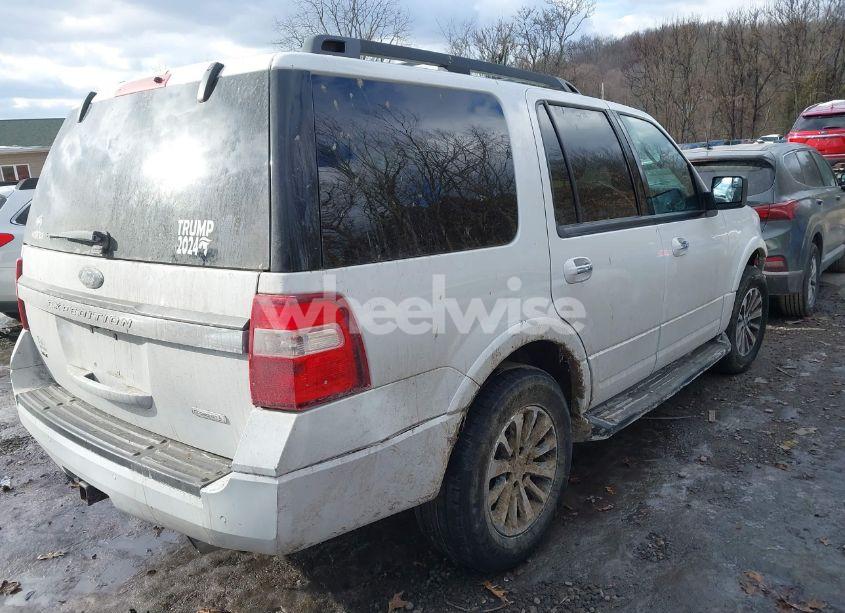 Photo 4 of 2017 Ford Expedition XLT (VIN 1FMJU1JT4HEA31284)