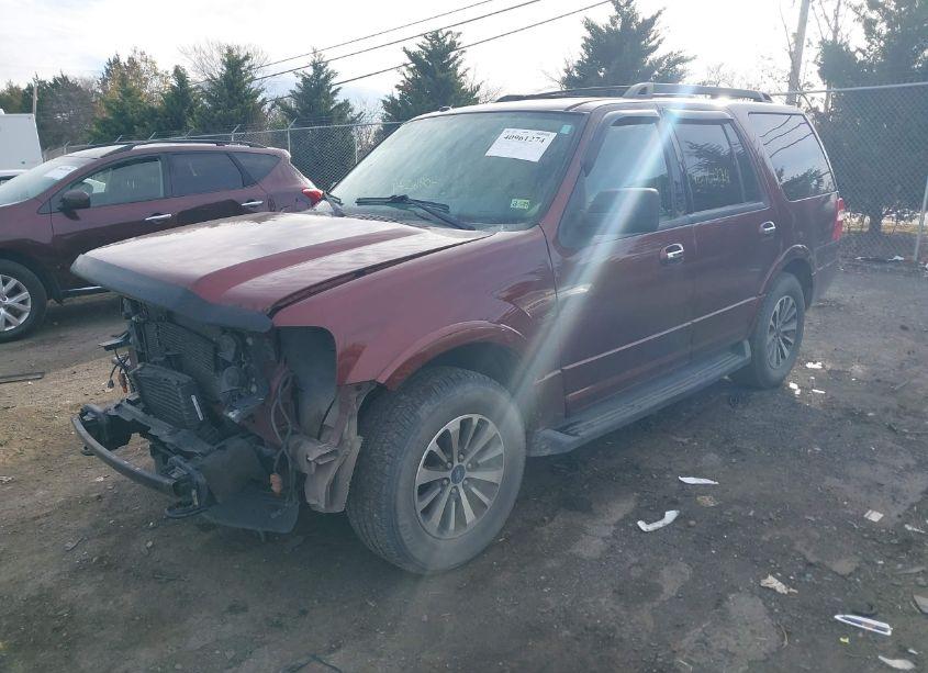 Photo 2 of 2015 Ford Expedition XLT (VIN 1FMJU1JT5FEF00248)