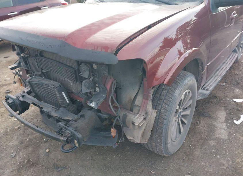 Photo 6 of 2015 Ford Expedition XLT (VIN 1FMJU1JT5FEF00248)