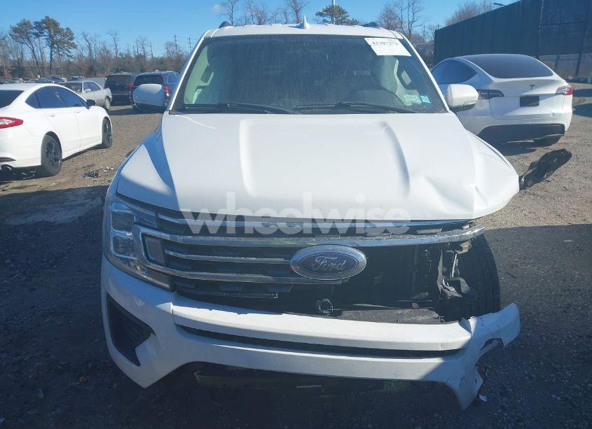 Photo 12 of 2018 Ford Expedition XLT (VIN 1FMJU1JT5JEA00437)