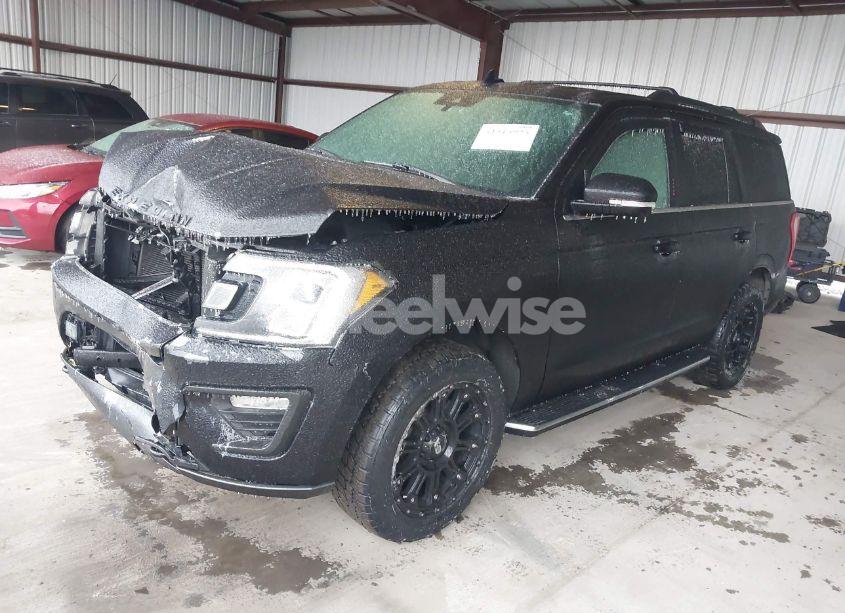 Photo 2 of 2019 Ford Expedition XLT (VIN 1FMJU1JT5KEA01234)