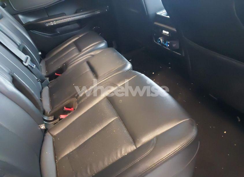 Photo 8 of 2019 Ford Expedition XLT (VIN 1FMJU1JT5KEA01234)