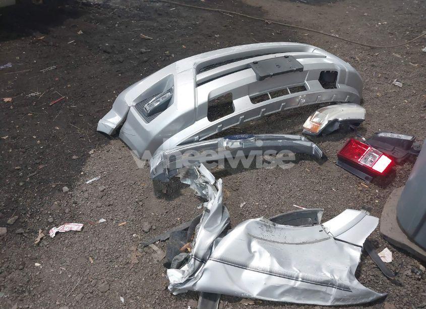 Photo 12 of 2015 Ford Expedition XLT (VIN 1FMJU1JT6FEF03112)