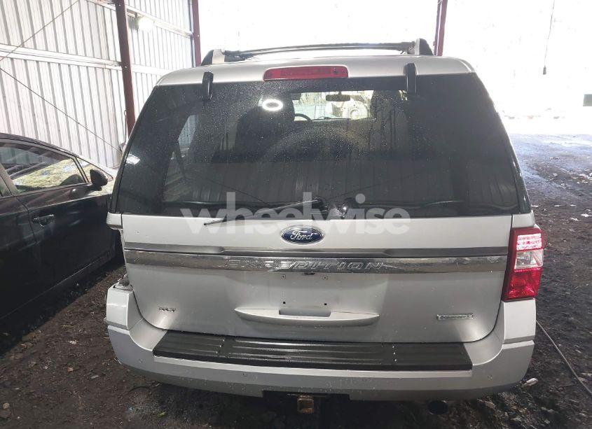 Photo 17 of 2015 Ford Expedition XLT (VIN 1FMJU1JT6FEF03112)