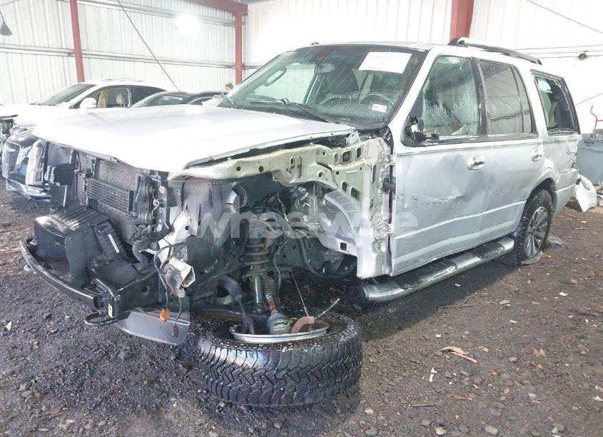 Photo 2 of 2015 Ford Expedition XLT (VIN 1FMJU1JT6FEF03112)