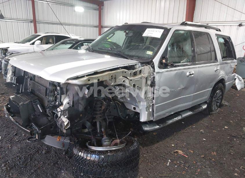 Photo 6 of 2015 Ford Expedition XLT (VIN 1FMJU1JT6FEF03112)
