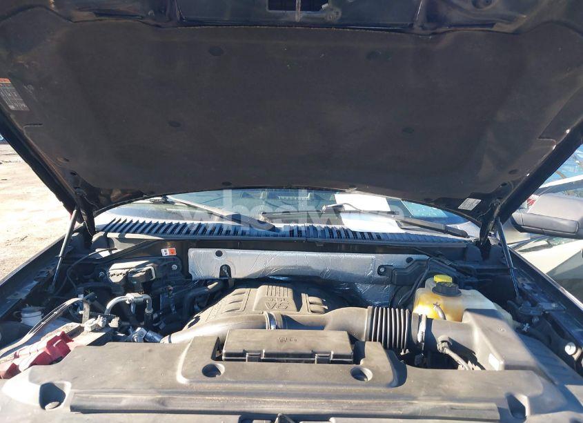 Photo 10 of 2016 Ford Expedition XLT (VIN 1FMJU1JT6GEF37942)