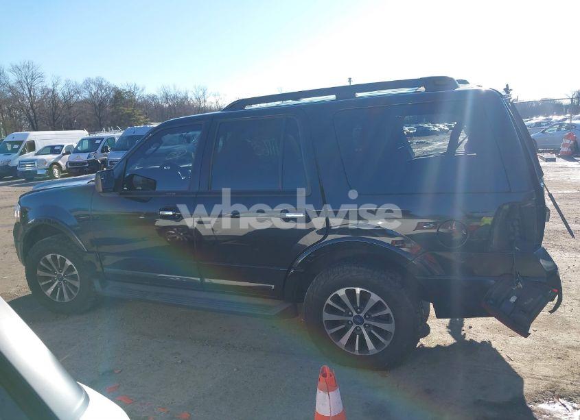 Photo 13 of 2016 Ford Expedition XLT (VIN 1FMJU1JT6GEF37942)