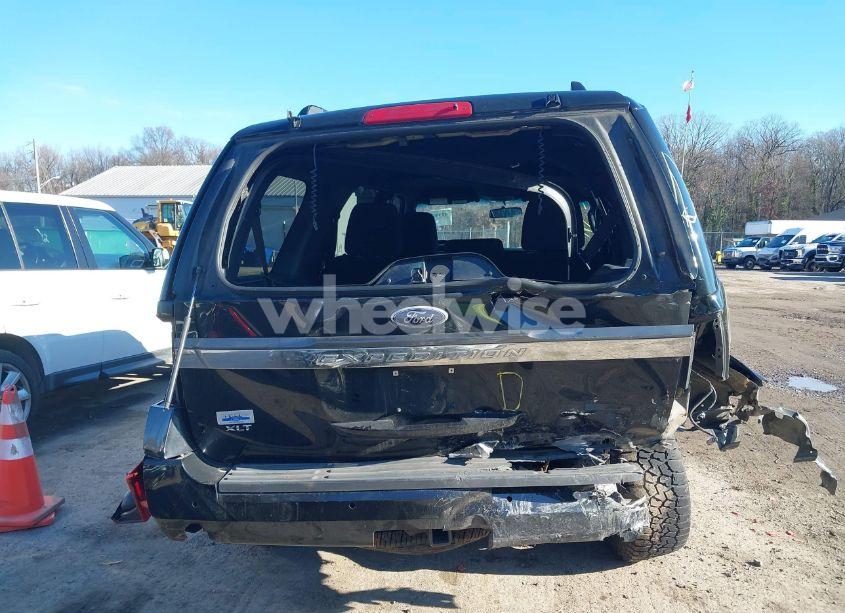 Photo 15 of 2016 Ford Expedition XLT (VIN 1FMJU1JT6GEF37942)